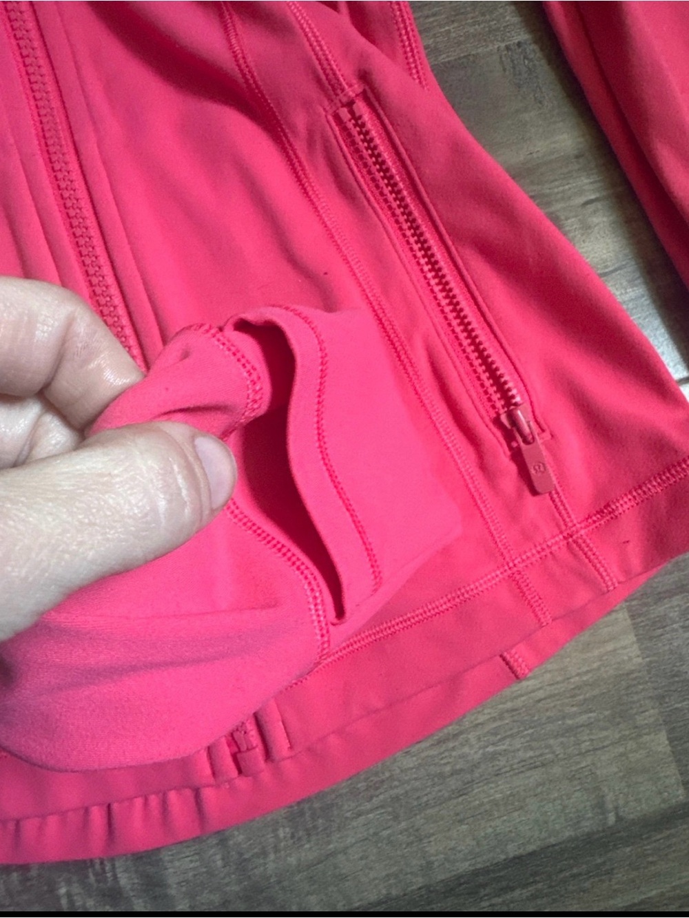 Lululemon Define Jacket Pink Disney Mickey Logo Size 2 Thumbholes - Picture 9 of 12